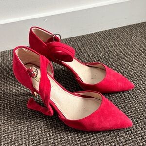Louise et Cie Vibrant Red Suede Heels strappy pointed toe ankle strap size 6.5